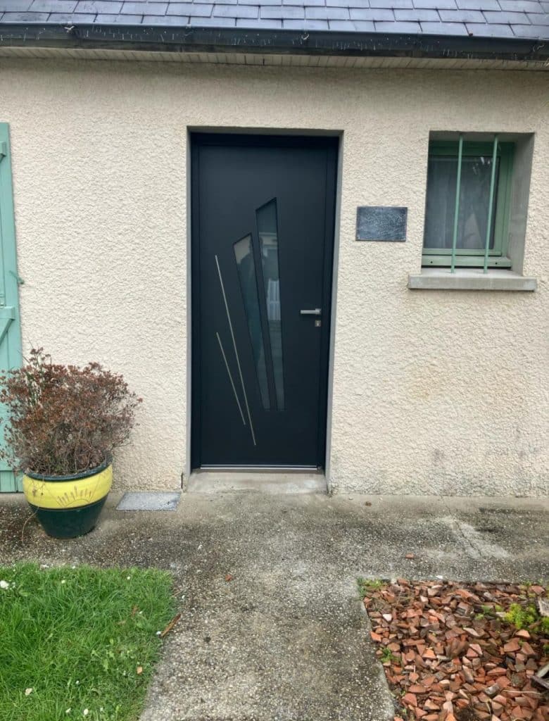 Changement de porte d'entrée par Axel Fermetures